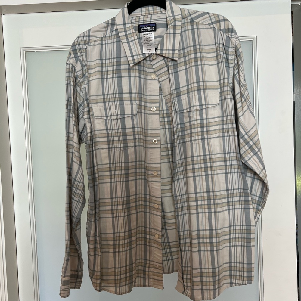 Patagonia Organic Cotton Plaid Button Down - size Large